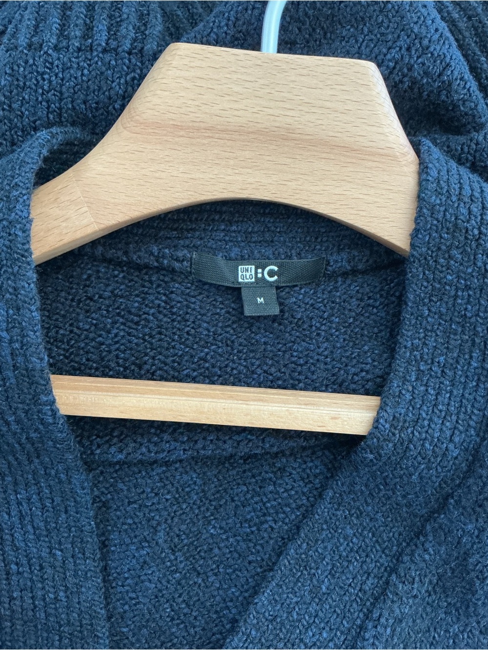 Uniqlo x Clare Waight Keller soft knit v-neck cardigan, navy - Picture 5 of 6